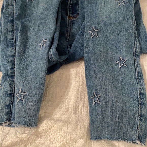 Hollister Star Jeans - Picture 2 of 3